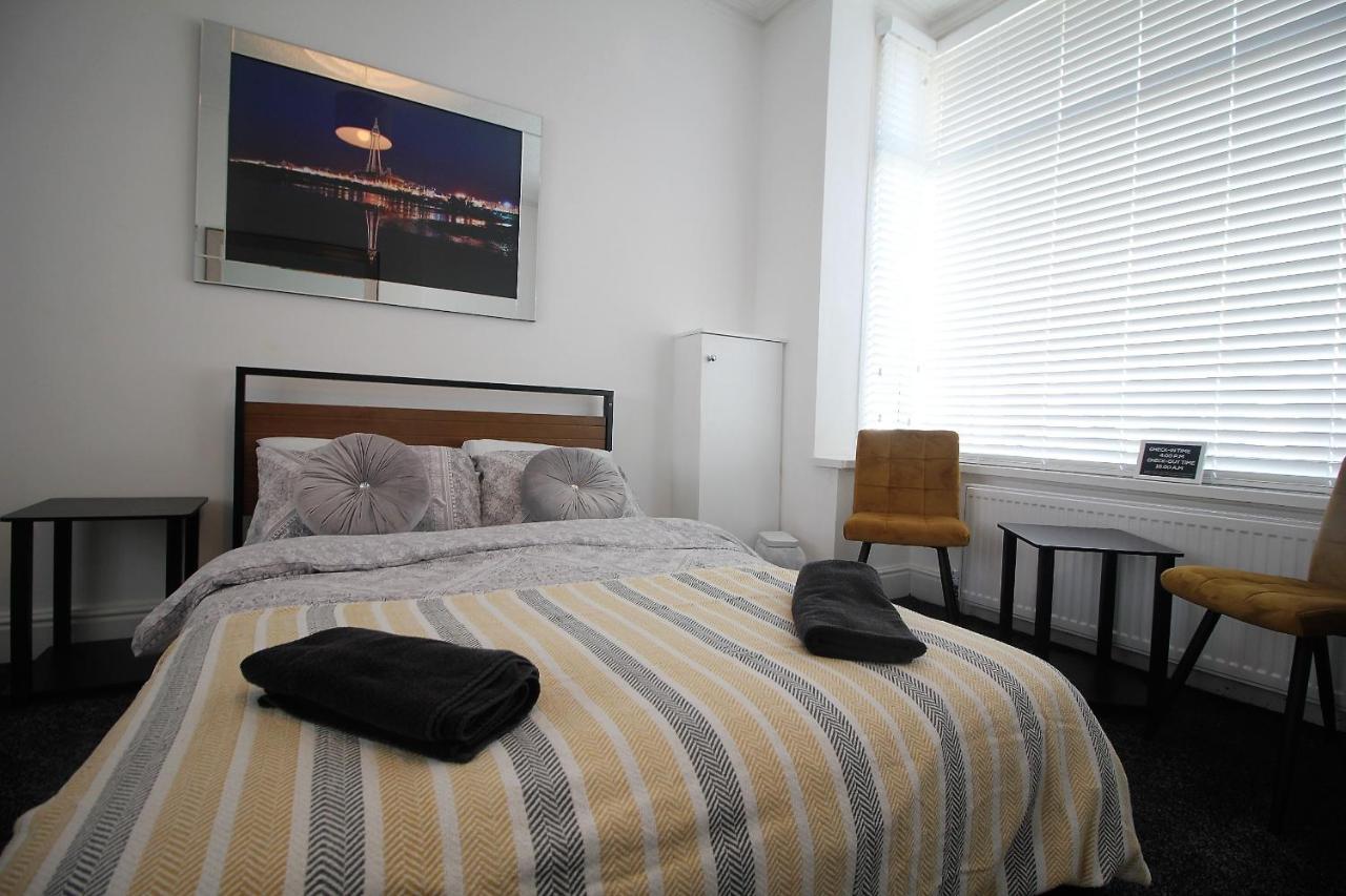 Tower View House - 4 Bedroom - Newly Refurbished - 2 Mins Walk To