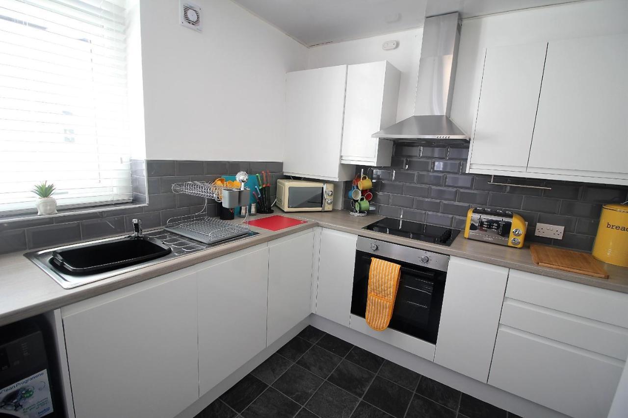 Tower View House - 4 Bedroom - Newly Refurbished - 2 Mins Walk To Holiday home *
